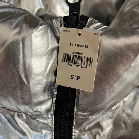 Victoria’s Secret PINK LIMITED EDITION SILVER PUFFER VEST Size Small NWT - Picture 3 of 13